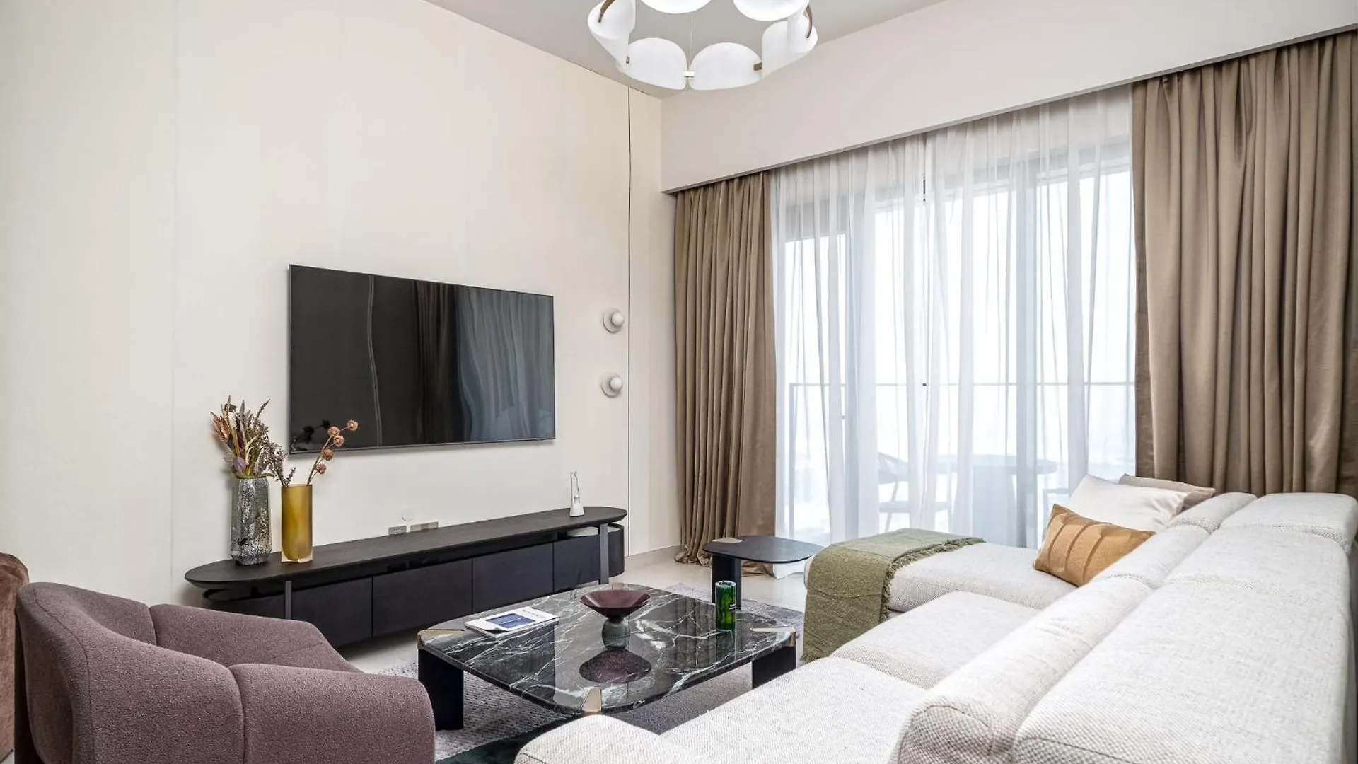 Brand New Elegant 1 Bedroom Apartment I Steps From Dubai Mall