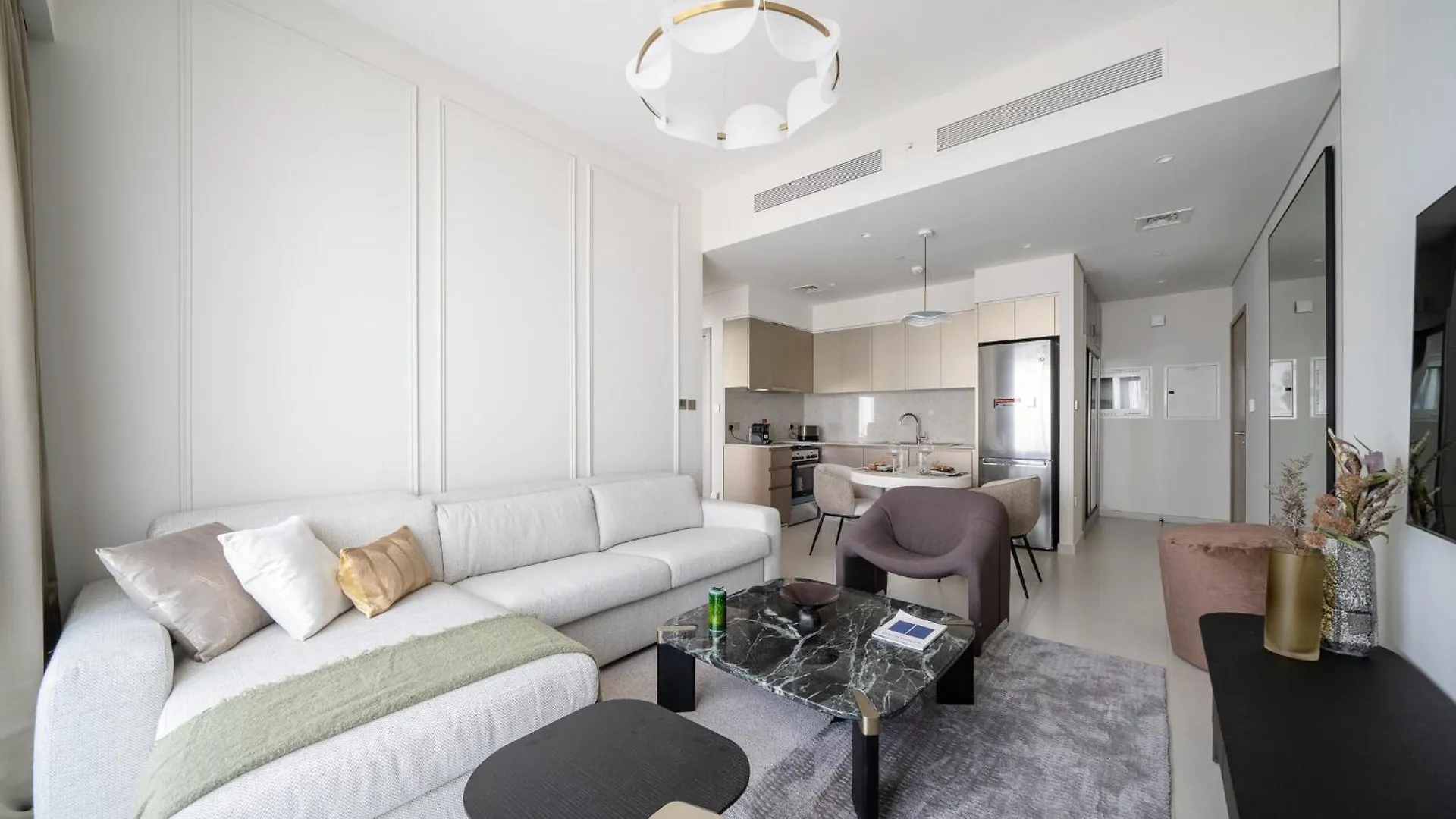 Brand New Elegant 1 Bedroom Apartment I Steps From Dubai Mall